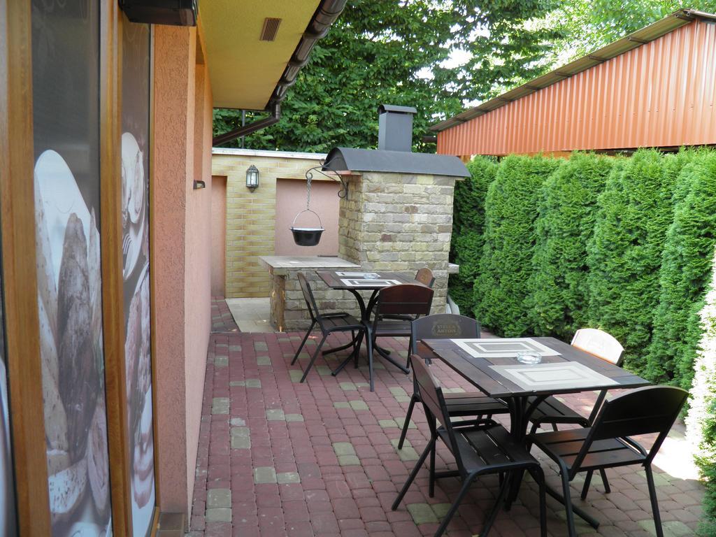 Hotel Magnat Mukatschewo Exterior foto